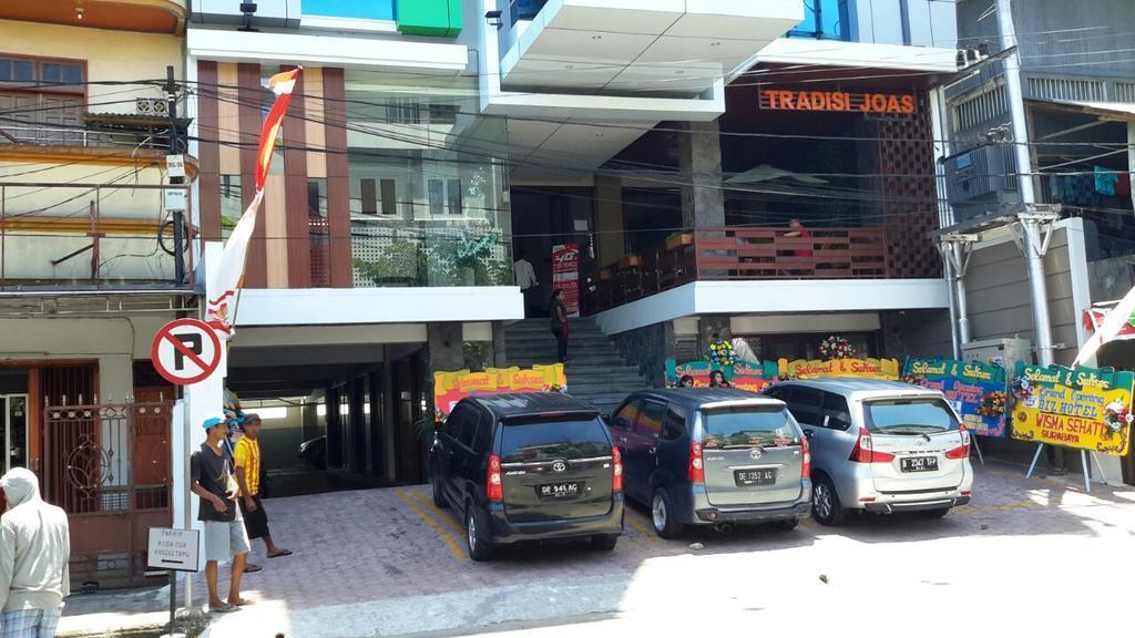 Biz Hotel City Center 암본 외부 사진