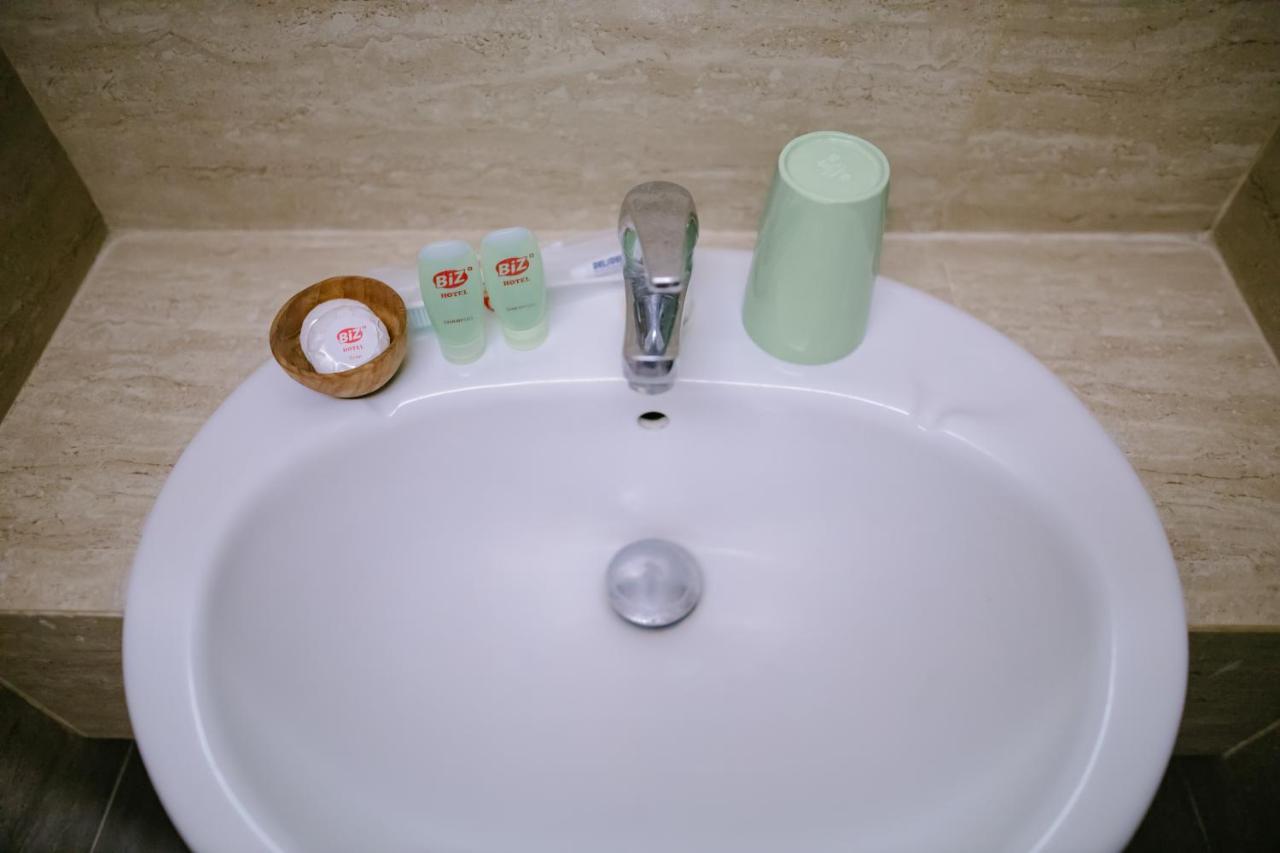 Biz Hotel City Center 암본 외부 사진