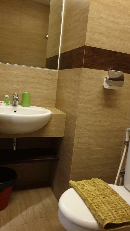 Biz Hotel City Center 암본 외부 사진