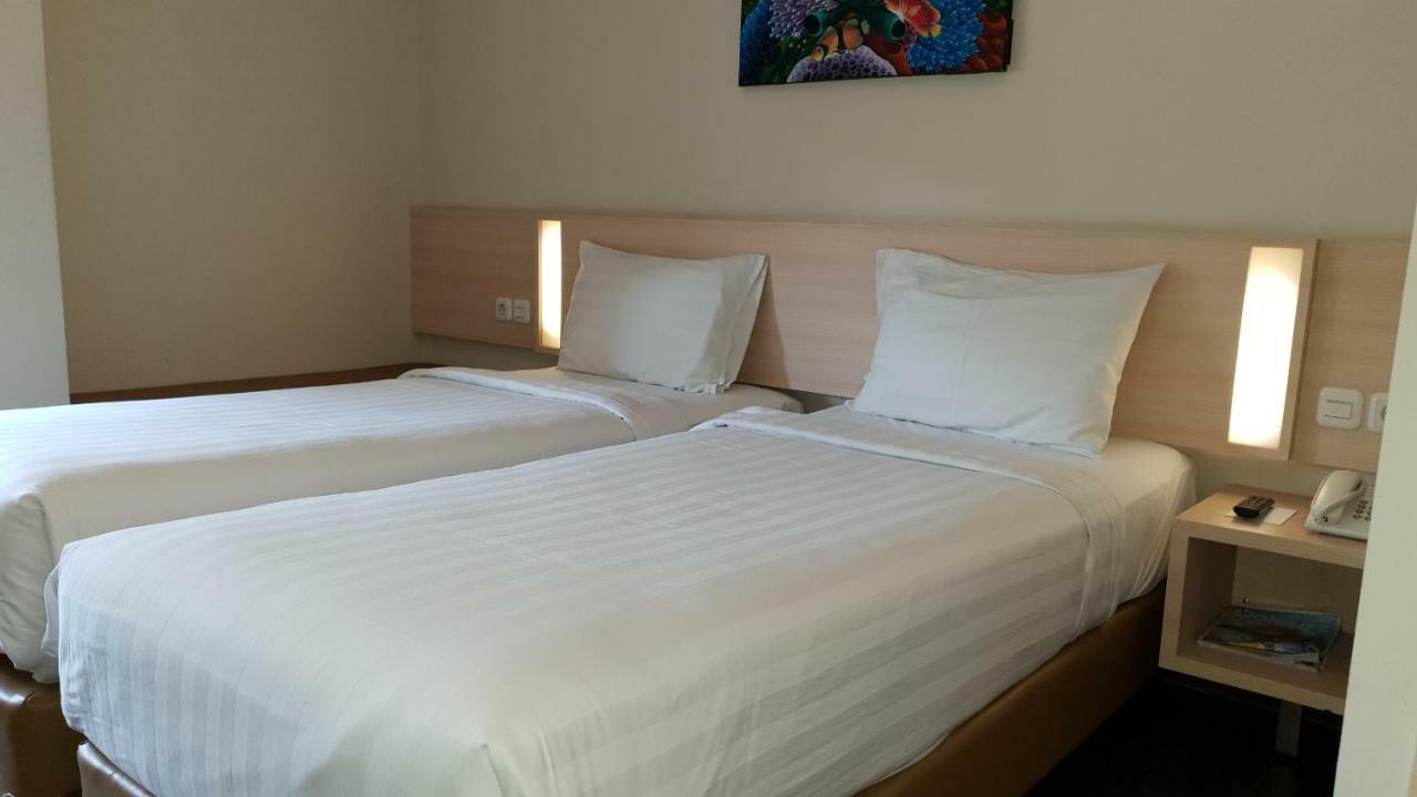 Biz Hotel City Center 암본 외부 사진